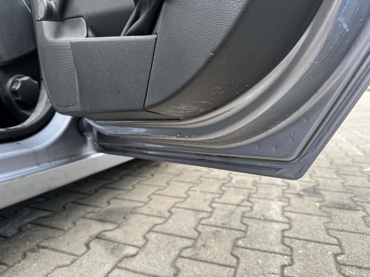 Opel Astra H original T&uuml;r hinetn rechts Z163 Lichtsilber Flie&szlig;heck Rohbau Bj.2009